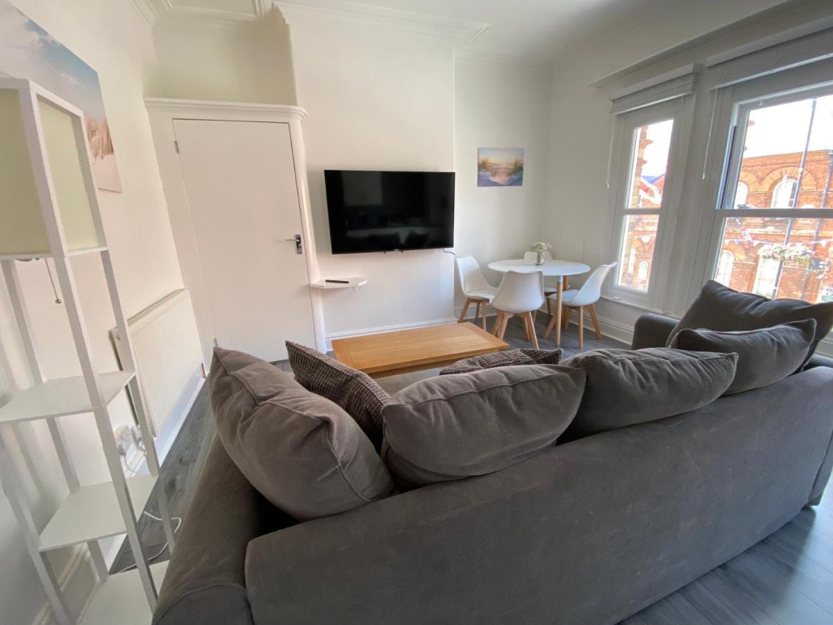 Lovely 2 Bedroom Apartment Near Hornsea Beach - The Lookout Kültér fotó